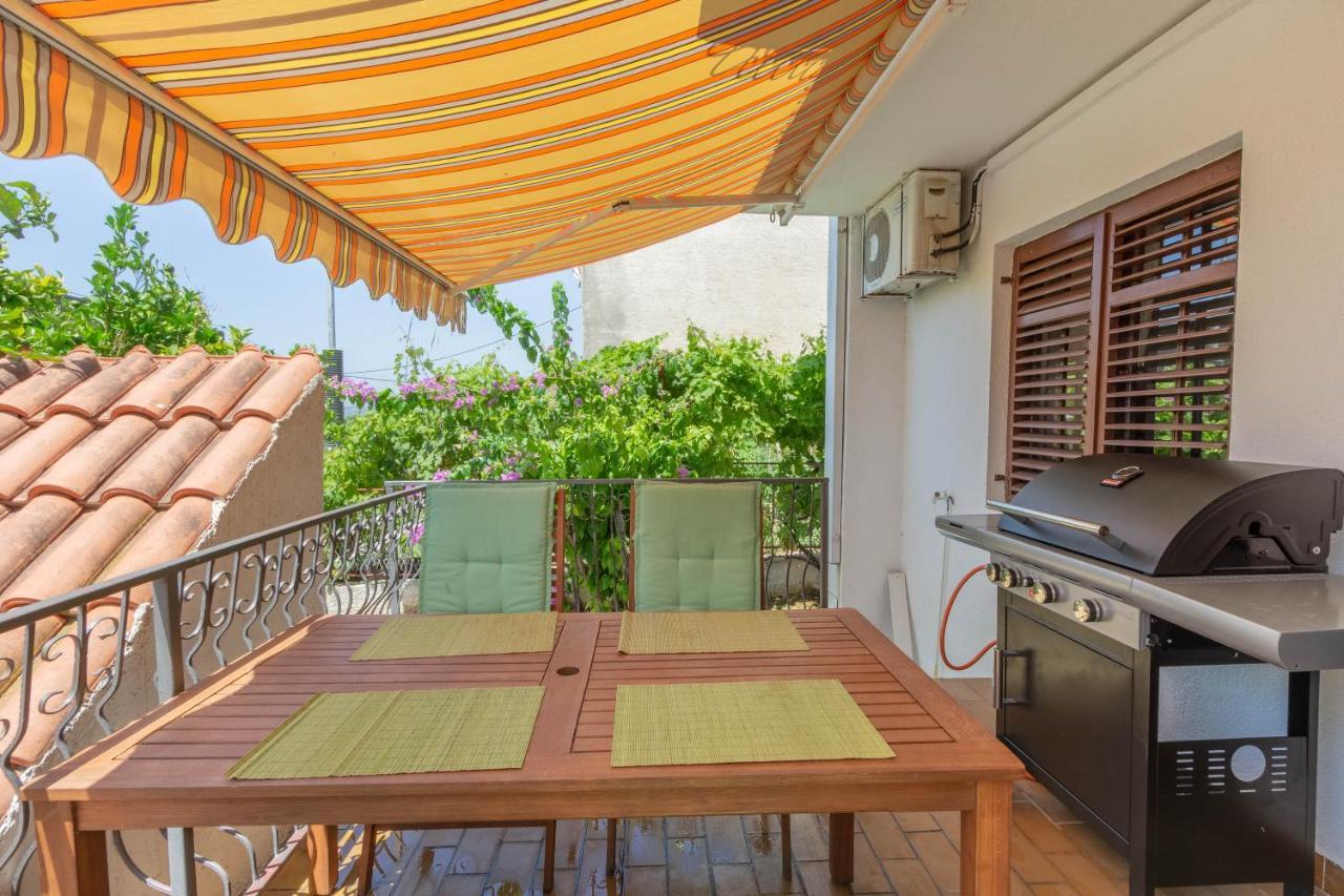 Apartman Dag Podstrana Luaran gambar