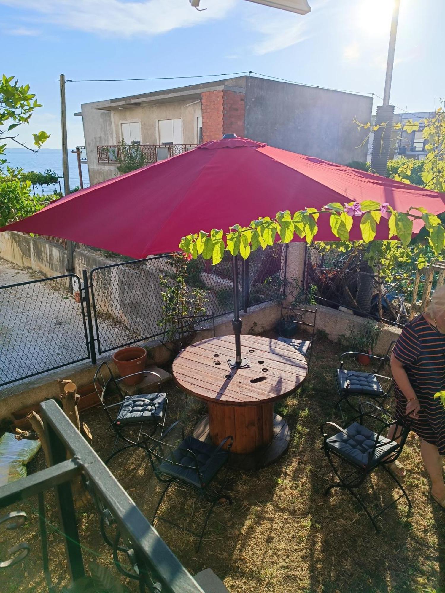 Apartman Dag Podstrana Luaran gambar