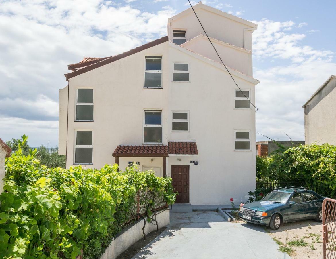 Apartman Dag Podstrana Luaran gambar