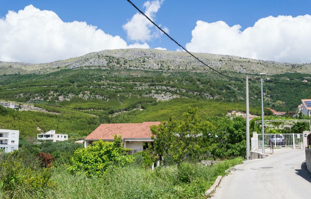 Apartman Dag Podstrana Luaran gambar